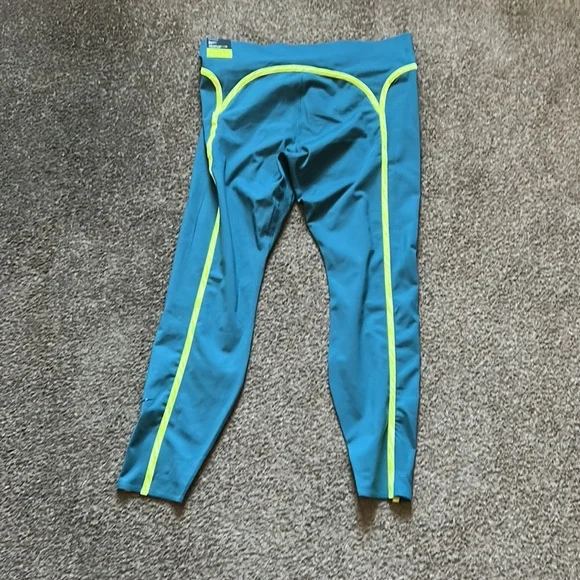 NWT Nike Dri Fit Leggings 1X - Picture 6 of 6